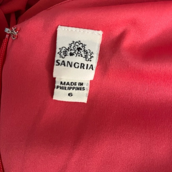 Sangria Coral Long Evening Dress Wedding Guest, Homecoming Dance, Event Size 6 - Picture 5 of 6